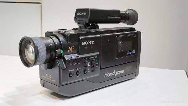 SONY Handycam Video8 CCD-V50バッテリー付き SONY CCD-V50 video8