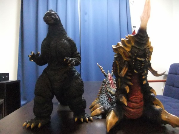 エクスプラス 東宝30cmシリーズ GOWROW バトラ幼虫決定版 エクスプラス