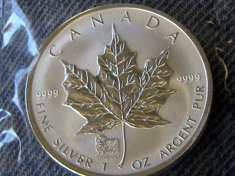 メープルリーフコイン：カナダの名声と象徴的な金貨