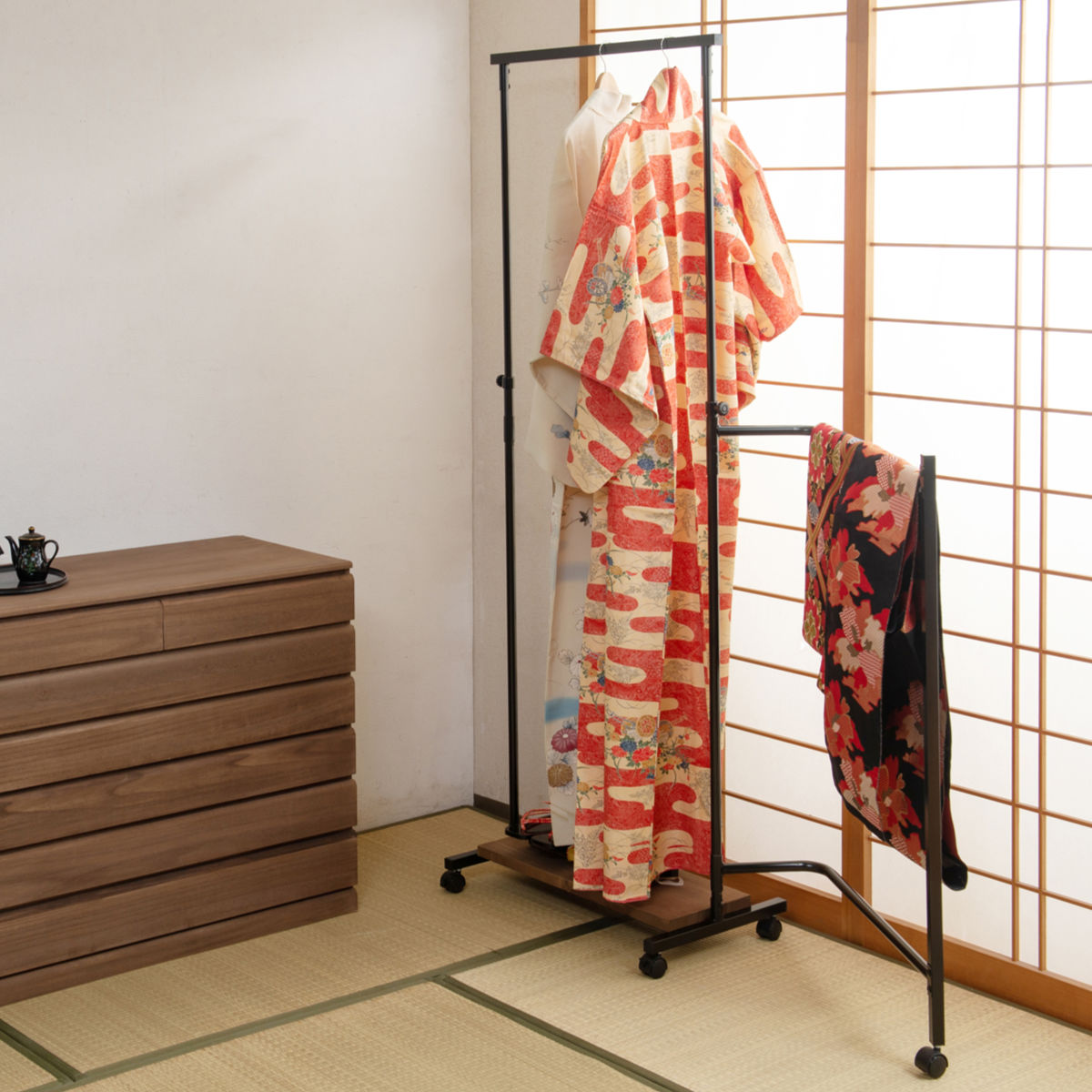 衣桁 大名衣桁 木製 黒塗 撞木 着物 ハンガー きもの 展示