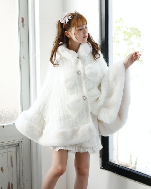 全国送料無料の通販 LIZLISA リズリサ ホワイト コート ニットポンチョ