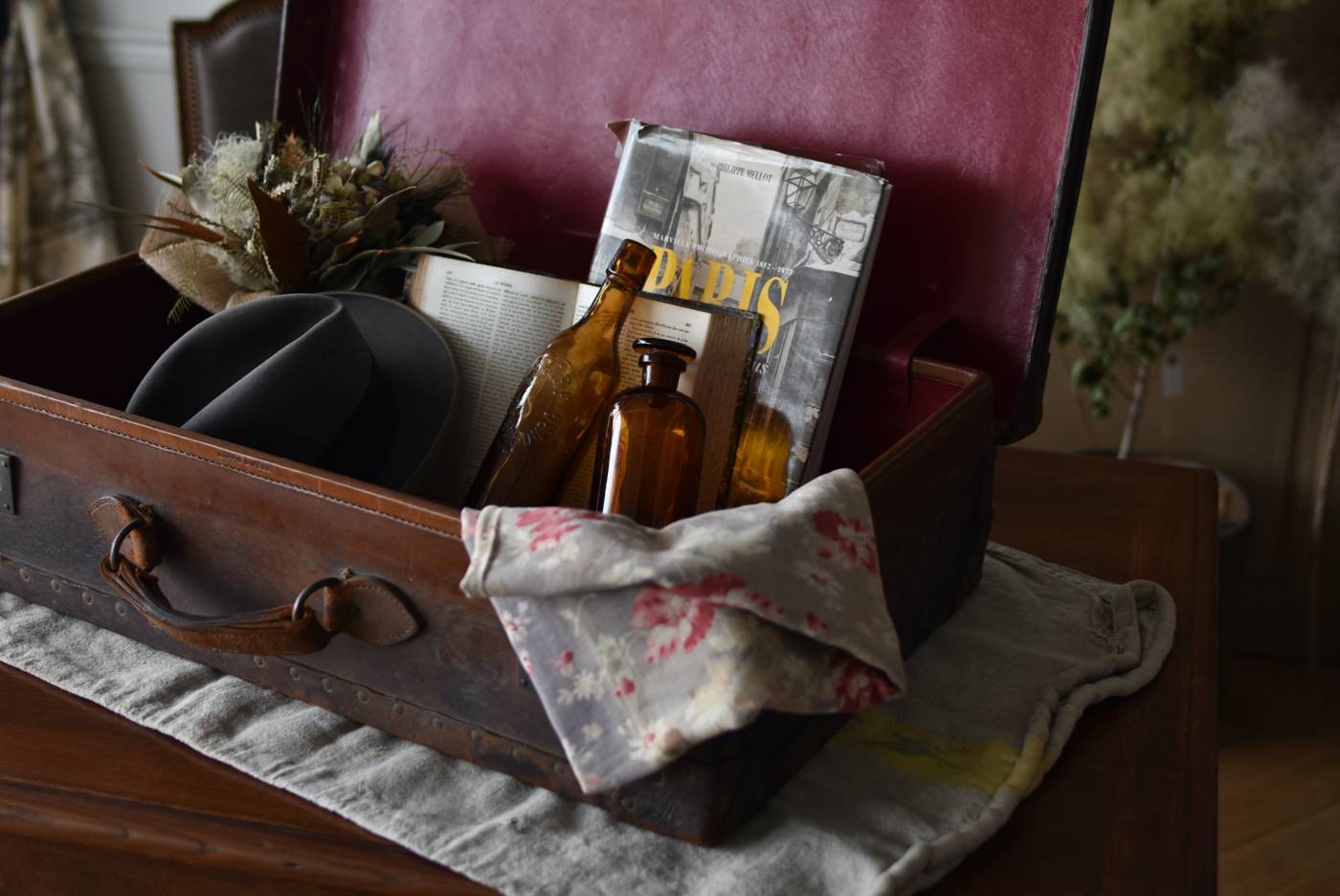 フランスアンティーク雑貨 アンティークトランク.20 ディスプレイ小物