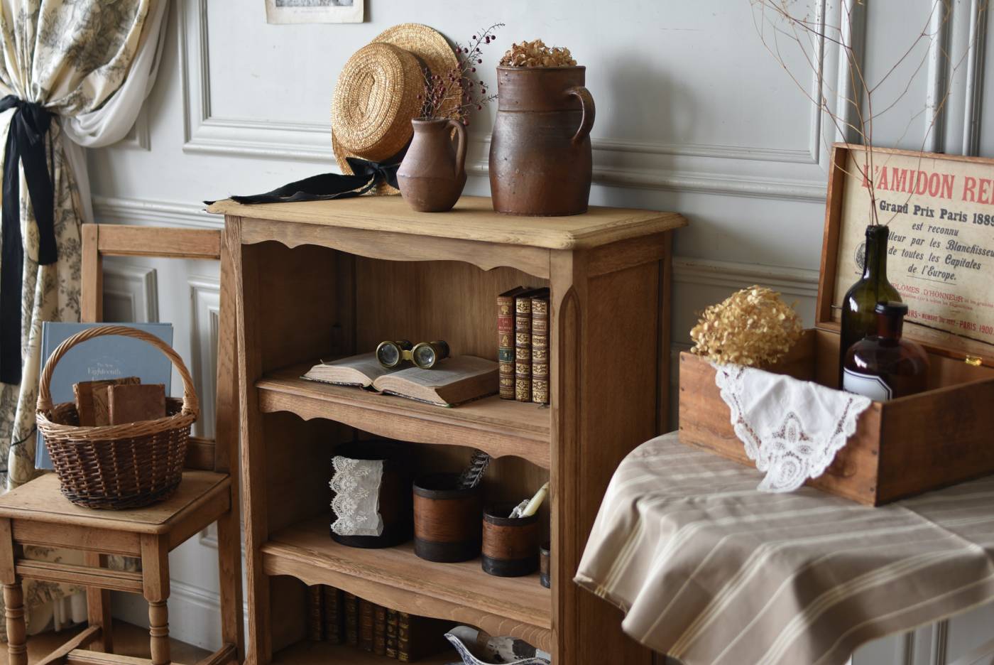 3段オープンシェルフ フランスアンティーク家具 本棚 飾り棚