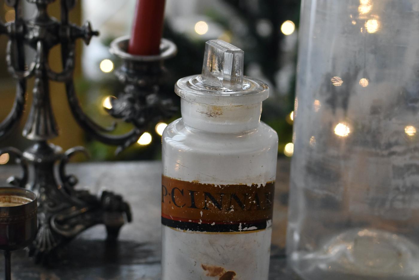 イギリス アンティーク薬瓶.2 ZB0615208 アンティーク家具のAntiques*Midi