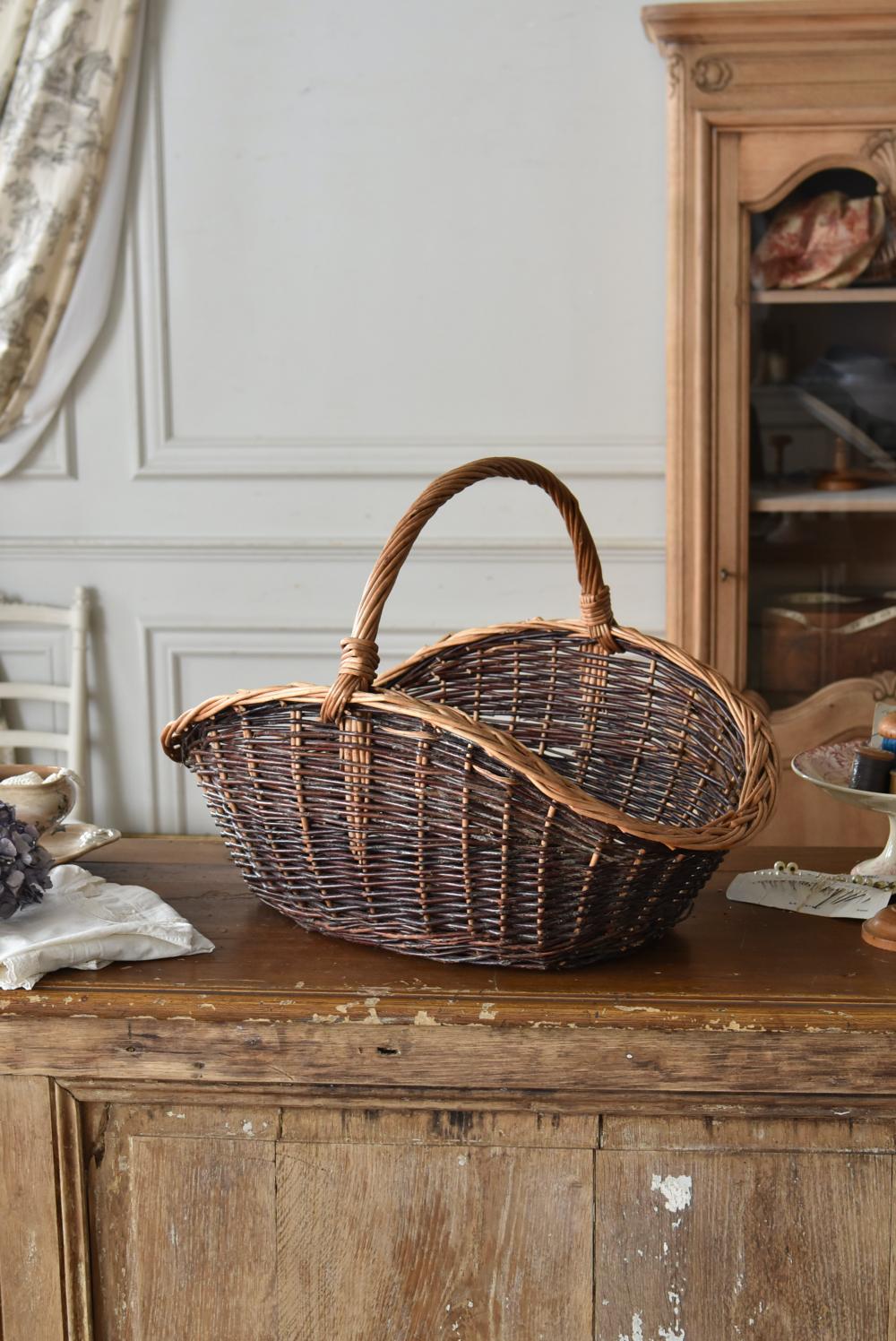 フランスアンティーク オパールセントガラスのバスケット フリル 籠