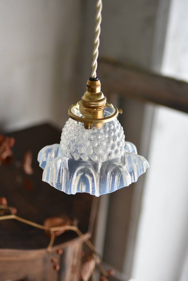 シャンデリア 1920年 フランス（紫と虹）アンティーク オパールセント