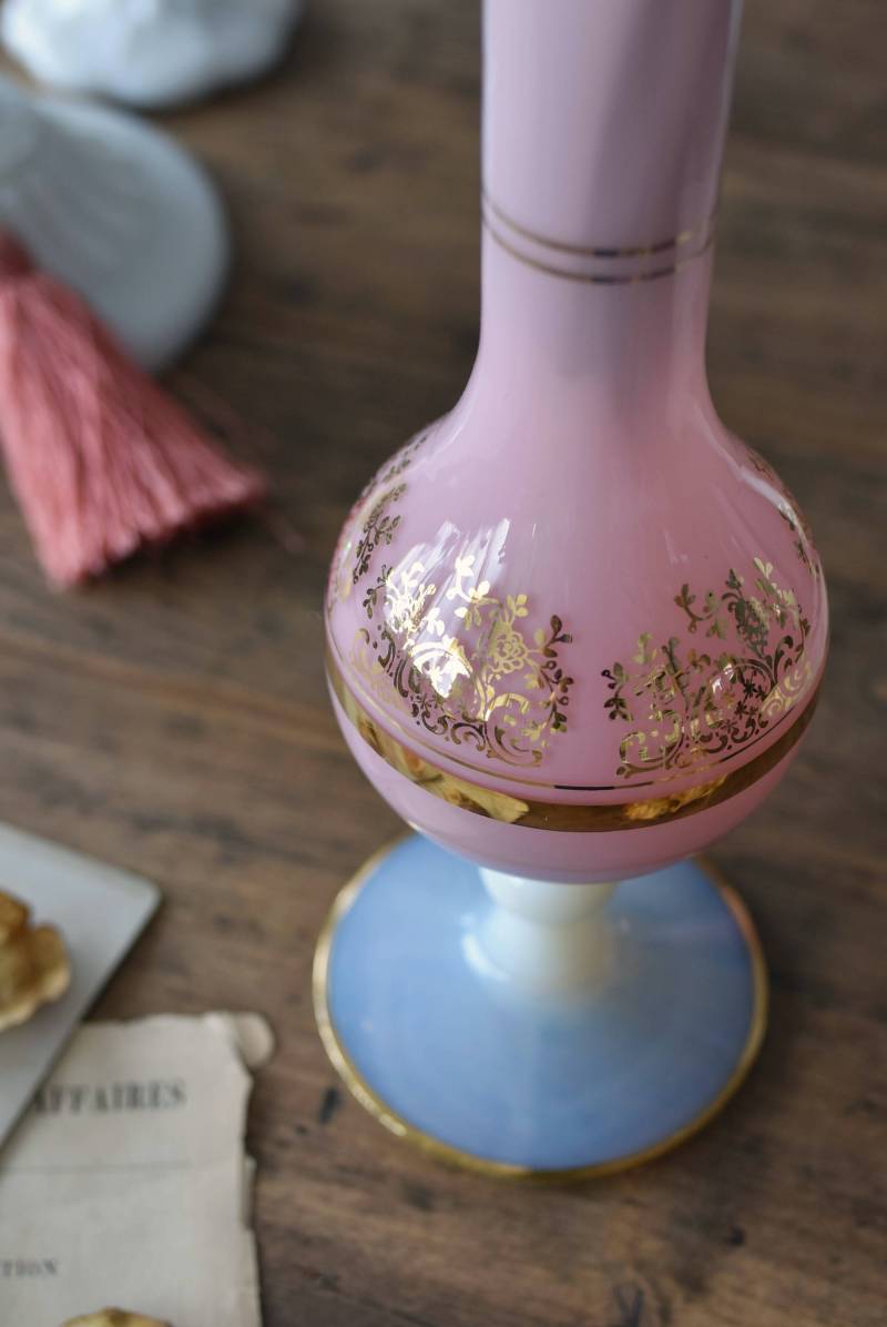 オパリンガラスフラワーベース.P12 フランスヴィンテージ雑貨 花器