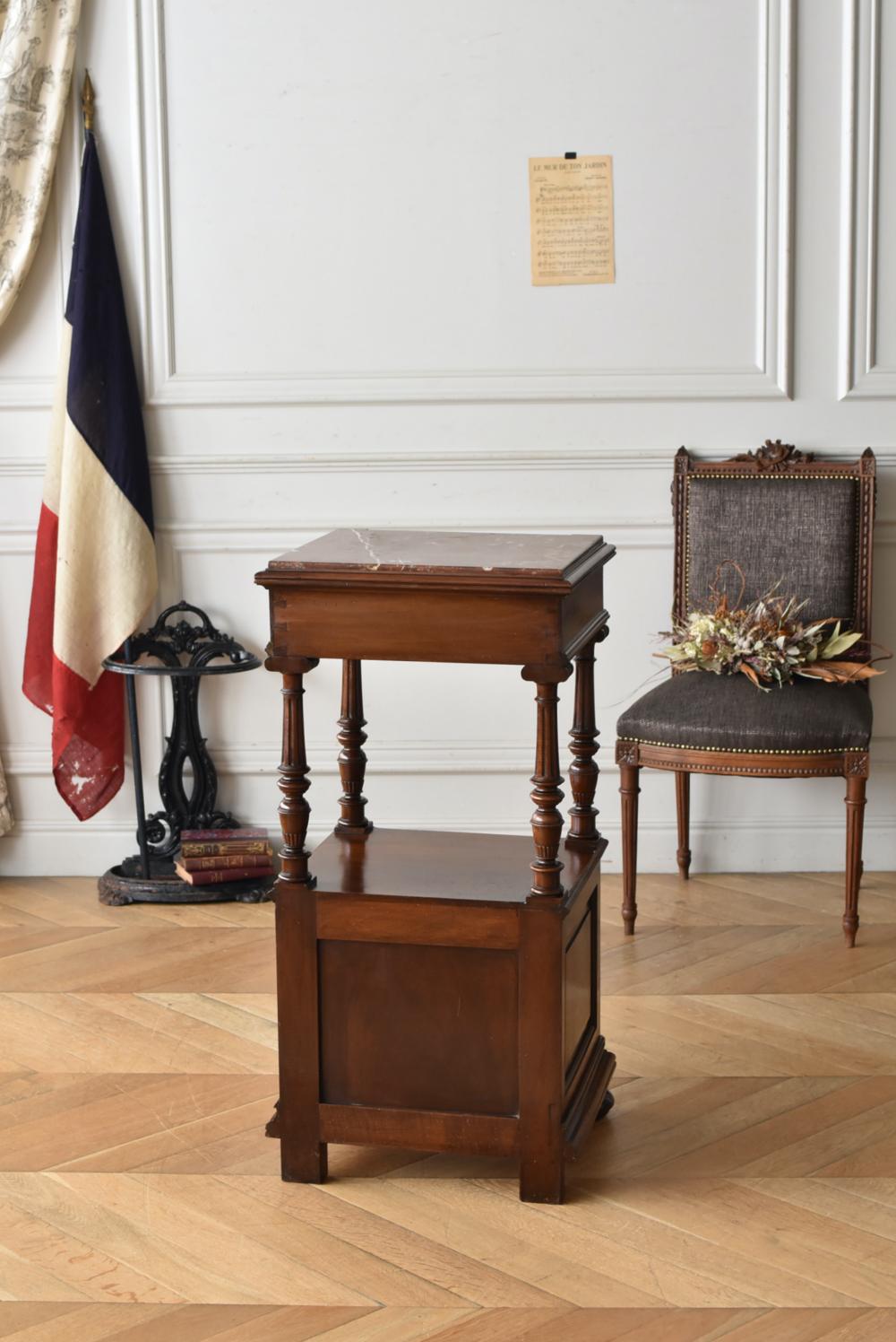 ショップ フランスアンティーク猫脚ナイトテーブル/木製キャビネット机