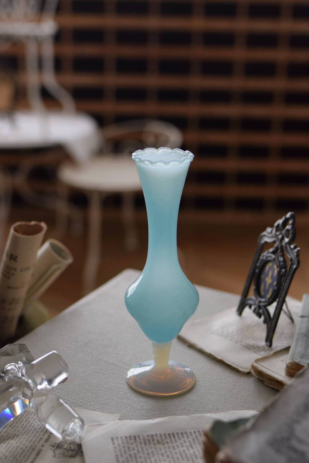 フランスヴィンテージ雑貨 オパリンガラスフラワーベース.20 花瓶