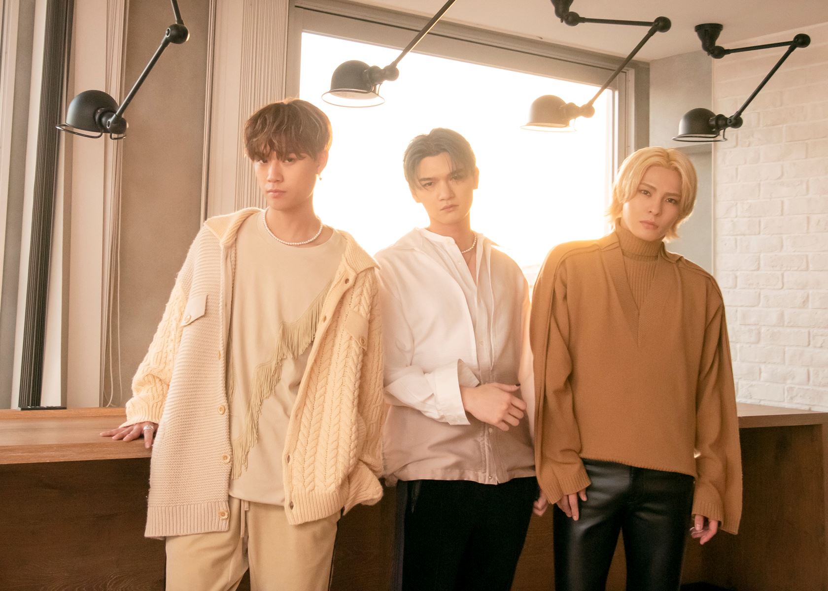 杉山亮司 チェキ 直筆サイン WHH ウルフ 居酒屋えぐざいる 杉山亮司