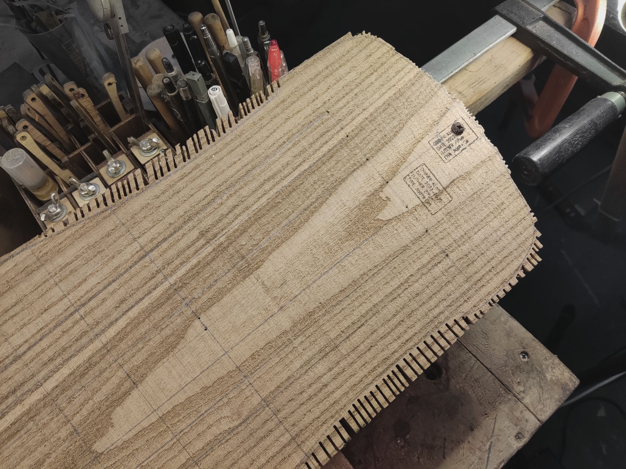 2022-｛臨風蕉葉琴｝ – ｛紫雲古琴斵製技藝坊｝The Guqinuthiery