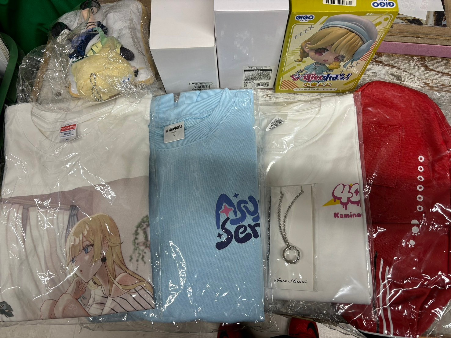 アイドル】ぶいすぽっ！公式グッズ たくさんお売り頂きました！ - 万代