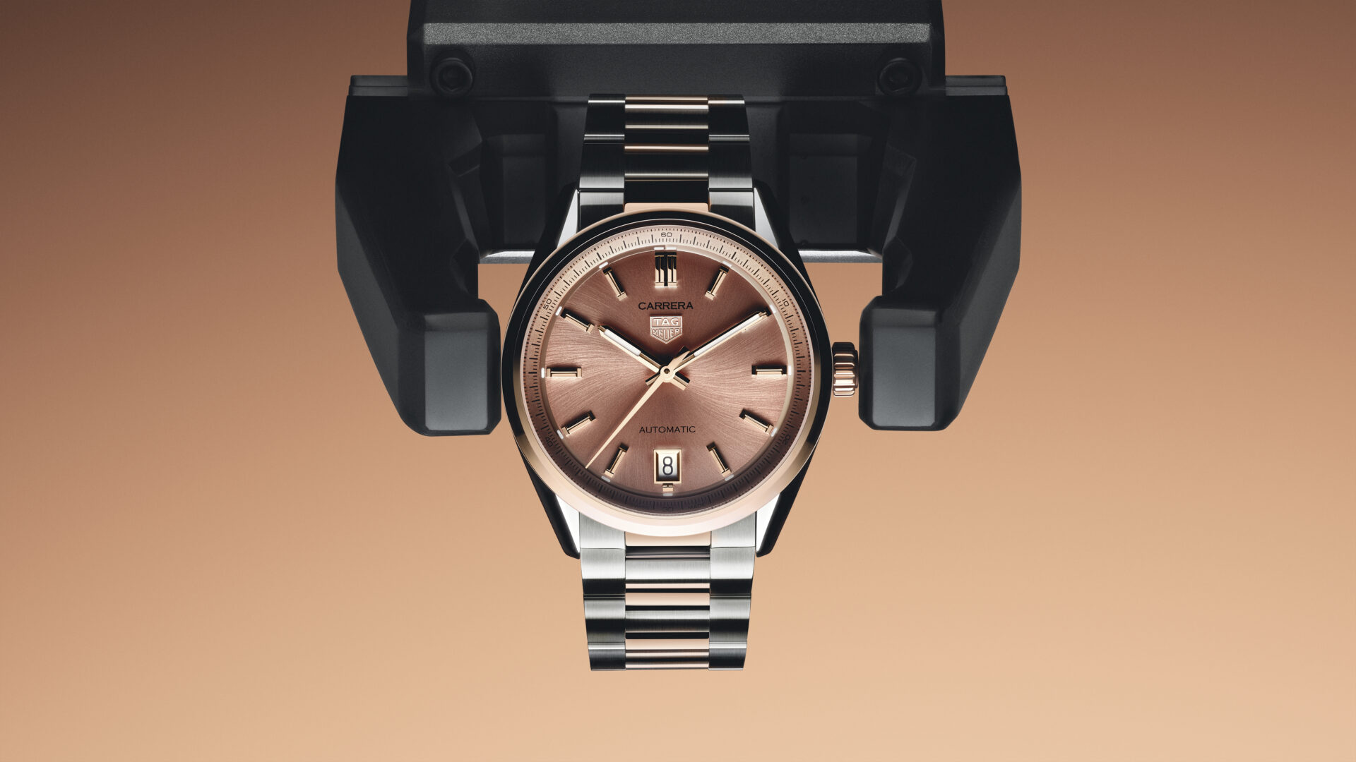 タグ・ホイヤー カレラ デイト 36mm タイムレスなエレガンスへの讃歌