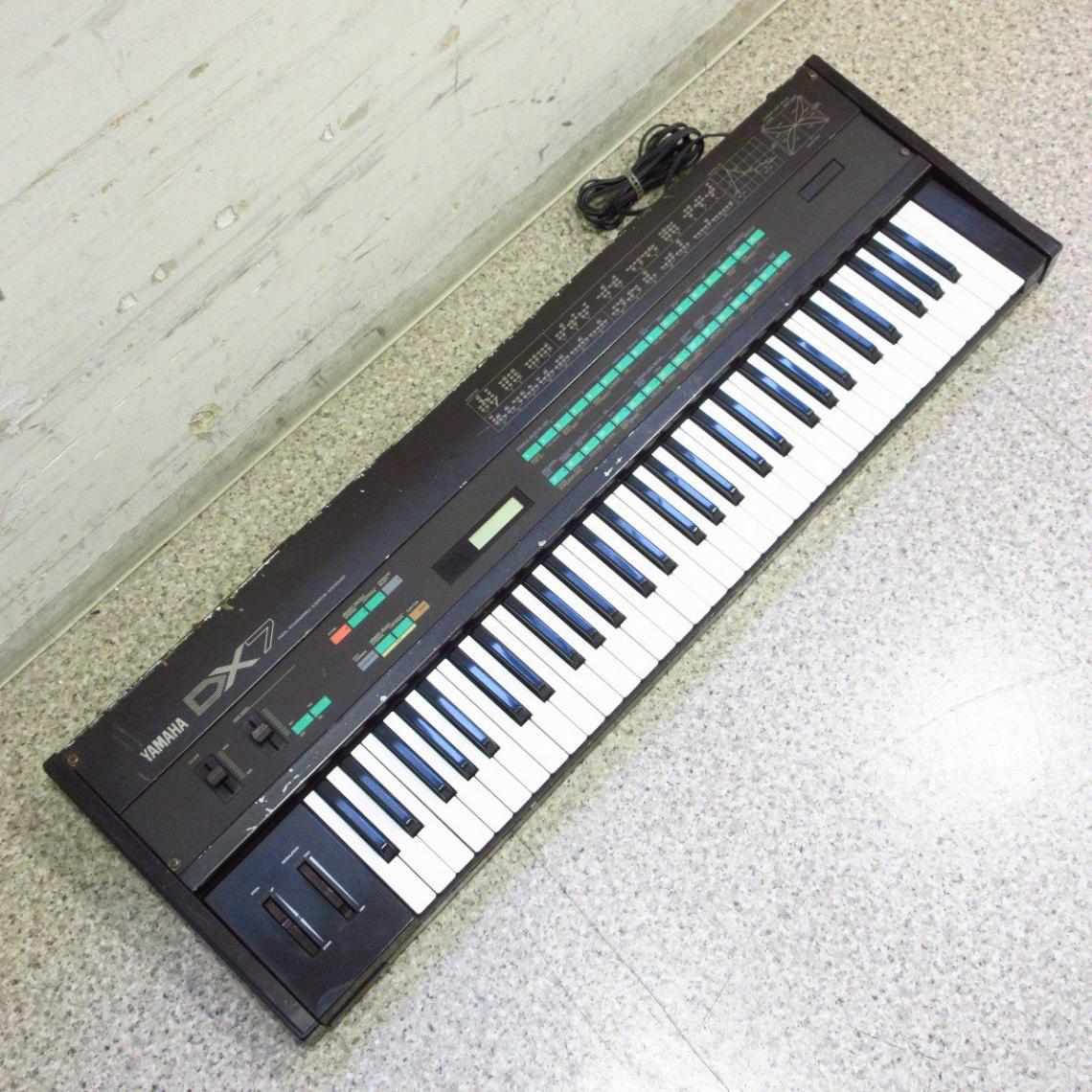 美品】YAMAHA ヤマハ シンセサイザー DX7 ハードケース付き YAMAHA