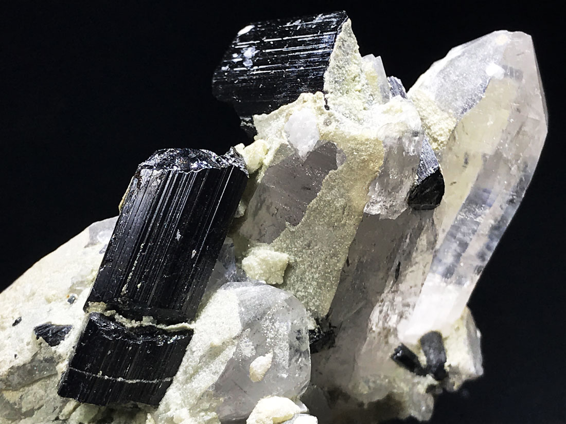 パキスタン産 ショール/Schorl (鉄電気石)