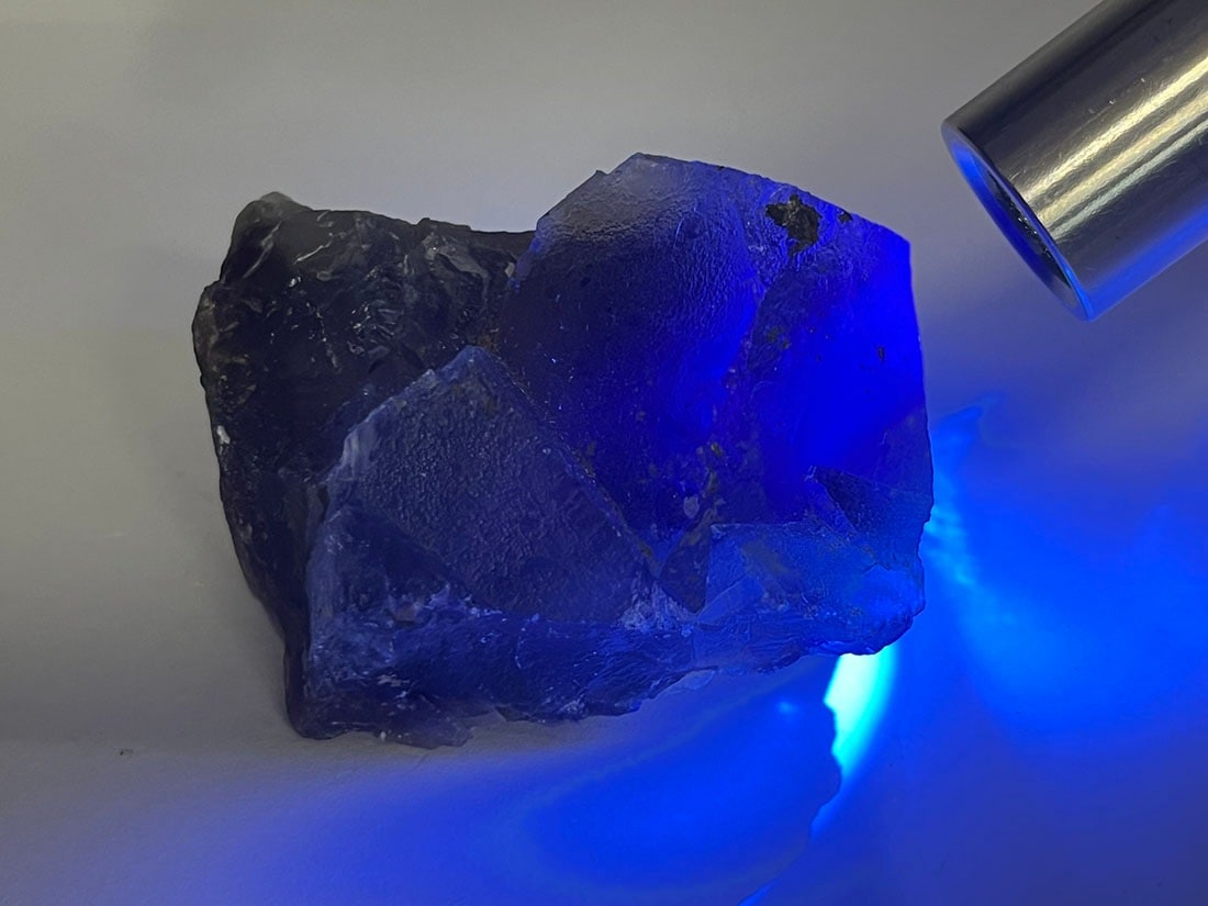 内モンゴル(インドゥ鉱山)産 フローライト