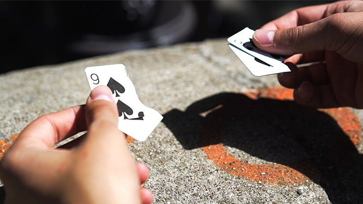 エラー404（破いた4片が次々と変化）｜カードマジック,変化・移動や