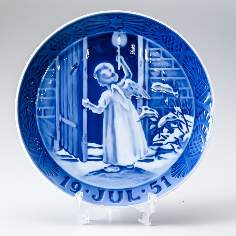 ロイヤルコペンハーゲン イヤープレート 1951年 昭和26年 皿立て付き