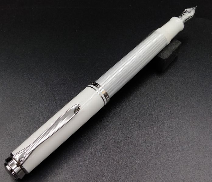 Pelikan ペリカン スーベレーン M405 シルバーホワイト Silver white