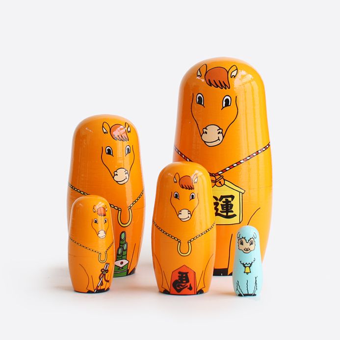 黄色の花梨.馬の手が届くと思います。マホガニーの置物ができます 黄色