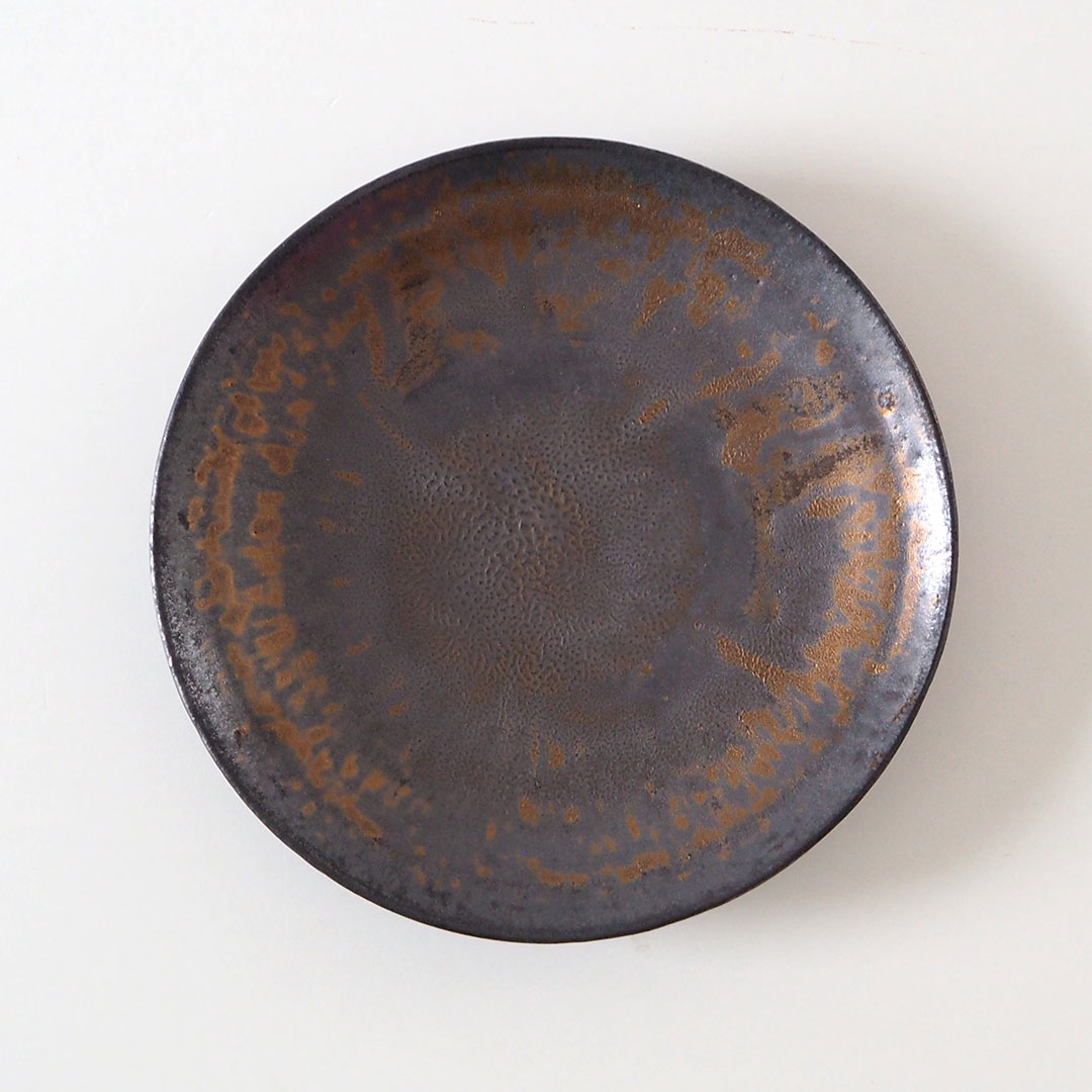 黒金彩/7寸皿 | 唐津焼 雅樂窯 ( うたがま ) | 糸島くらし×ここのき