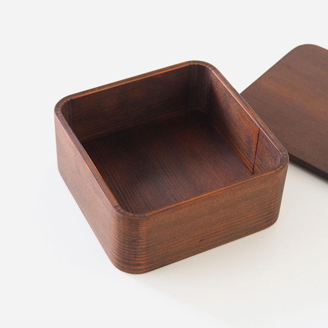 うるしの弁当箱/正方形/460ml | 杉の木クラフト | 糸島くらし×ここのき