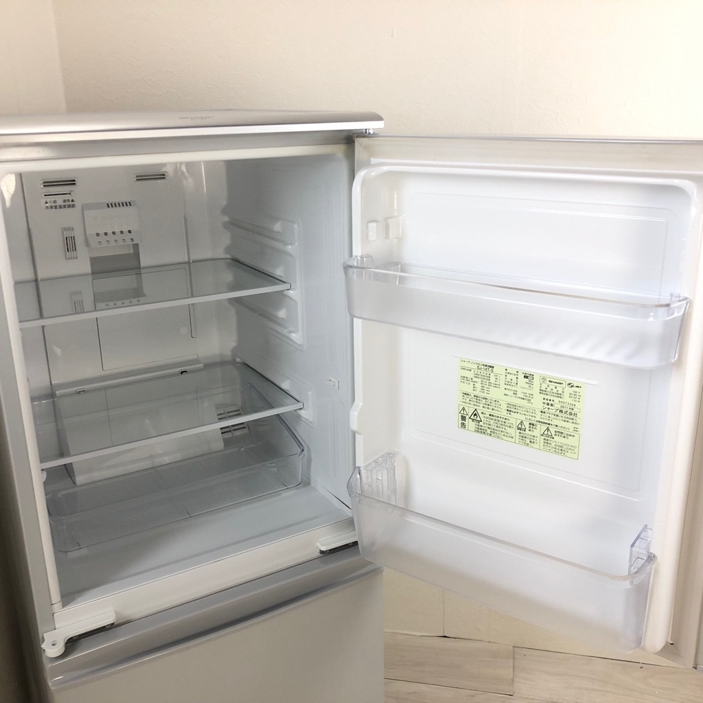 どっちも付け替えドアだから引越しでも連れて行きやすい♪2ドア冷凍