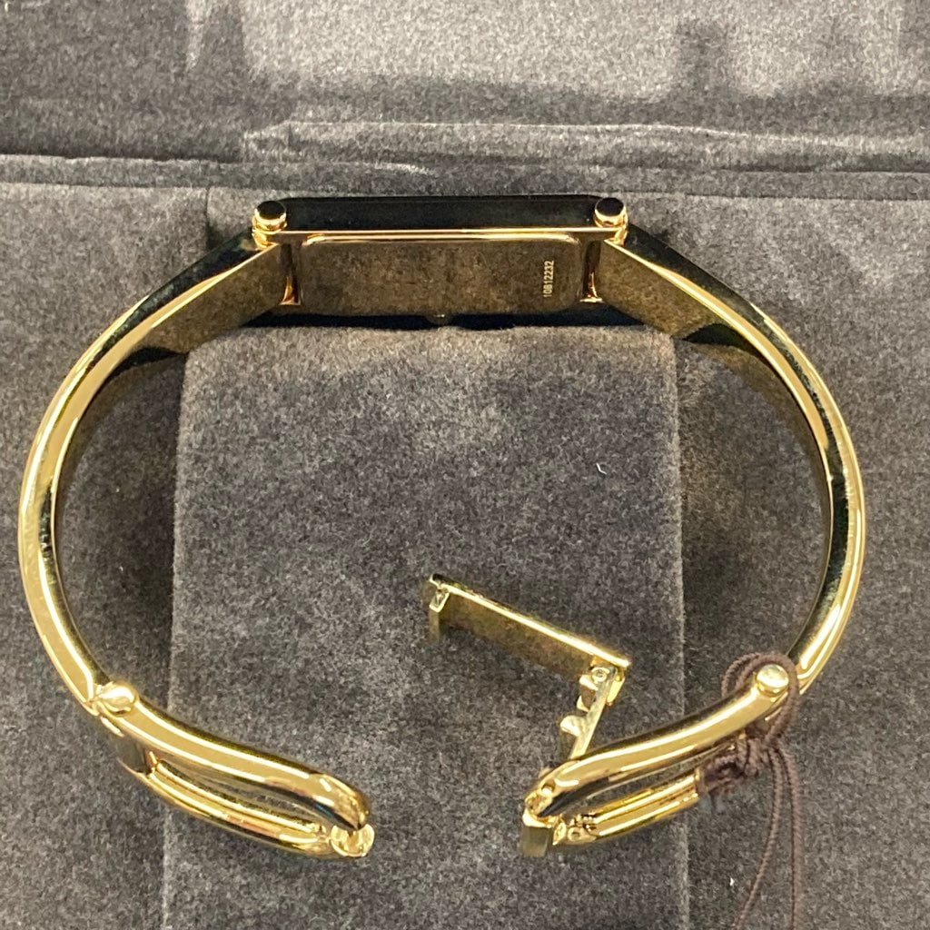 中古 美品 GUCCI 1500L ゴールドカラー バングルウォッチ 元箱付