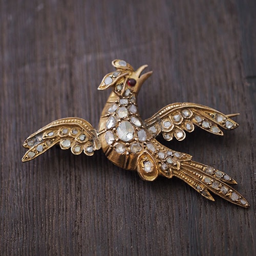 鯉 ブローチ 金属 天然石 K18 鯉 ブローチ 金属 天然石 K18 鯉