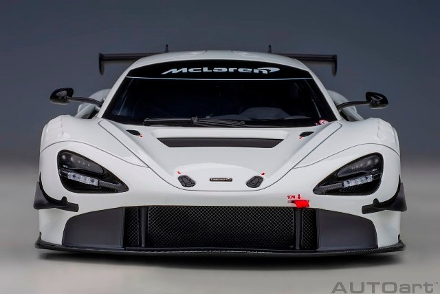 新品 81940 オートアート 1/18 マクラーレン 720S GT3 （ホワイト