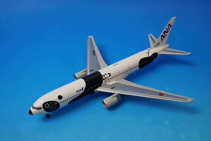 全日空商事] 1/200 ANA B767-300ER (FLY！パンダ) 【公式通販】