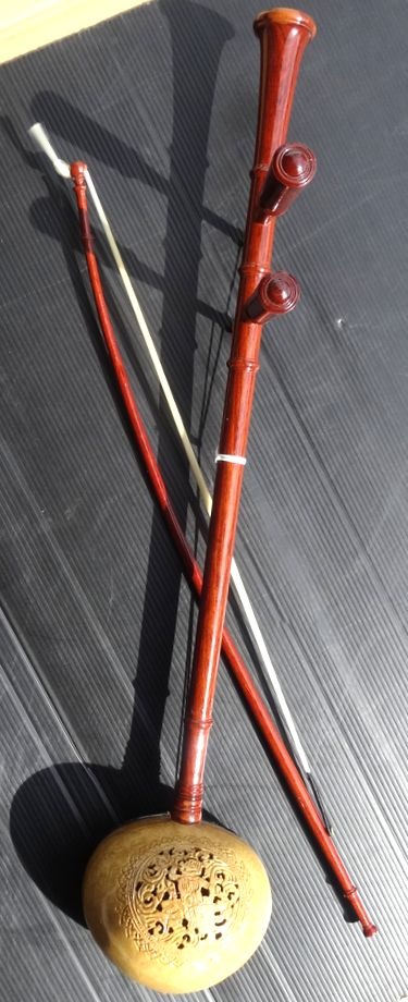 希少】ソードゥアン タイ 民族楽器 二胡系楽器 弦楽器 蛇皮 【公式通販】