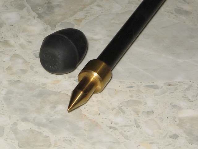 チェロ エンドピン カーボン製 16ミリ チェロエンドピン <BR>径8、10ミリでも大丈夫<BR>カーボン16ミリ