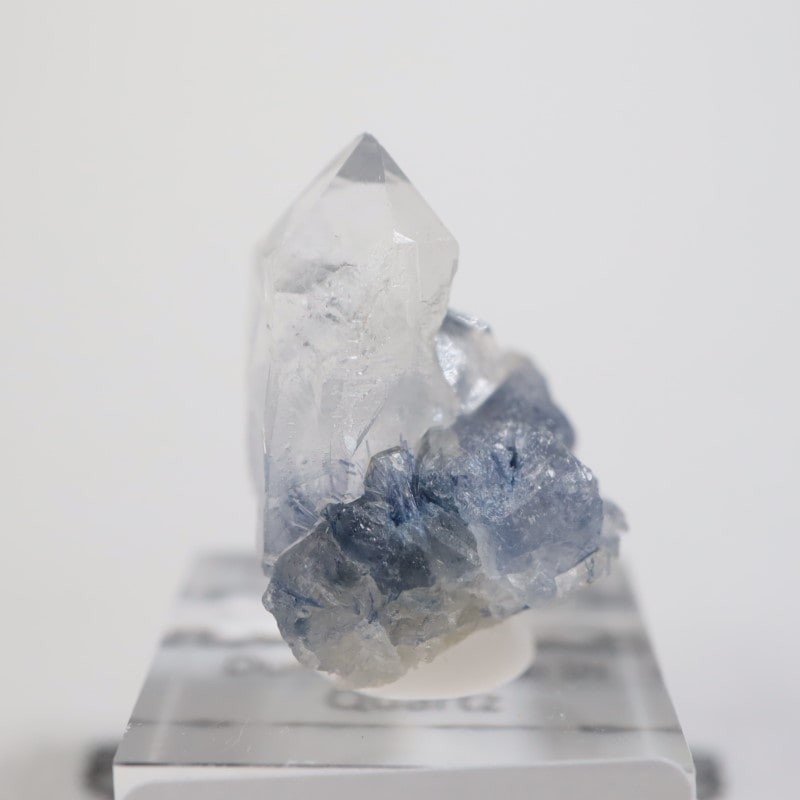 ブラジル産 デュモルチェライトinクォーツ | 鉱物標本,タ行,デュ