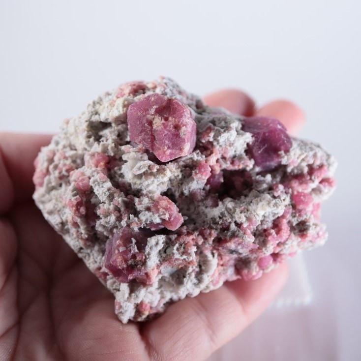 メキシコ⁄シエラ・デ・クルセス鉱山産ピンクグロッシュラーガーネット