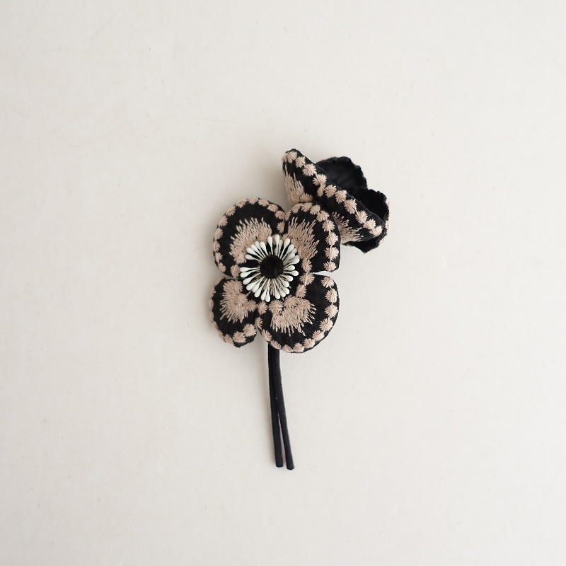 ブローチ】 古着 通販 買取 タマス tamas アンティークビーズ 刺繍