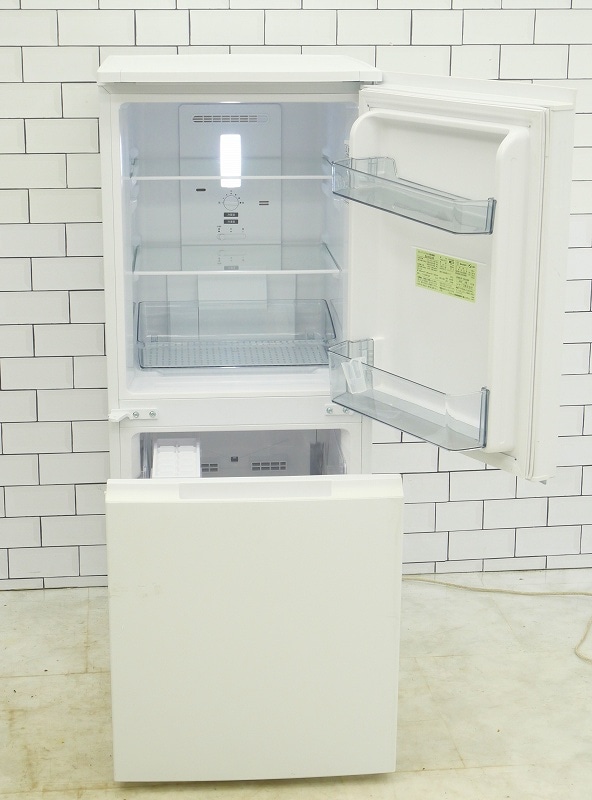 沓専用』シャープ 冷蔵庫 152L ホワイト 2023年 シャープ 冷蔵庫 152L 白