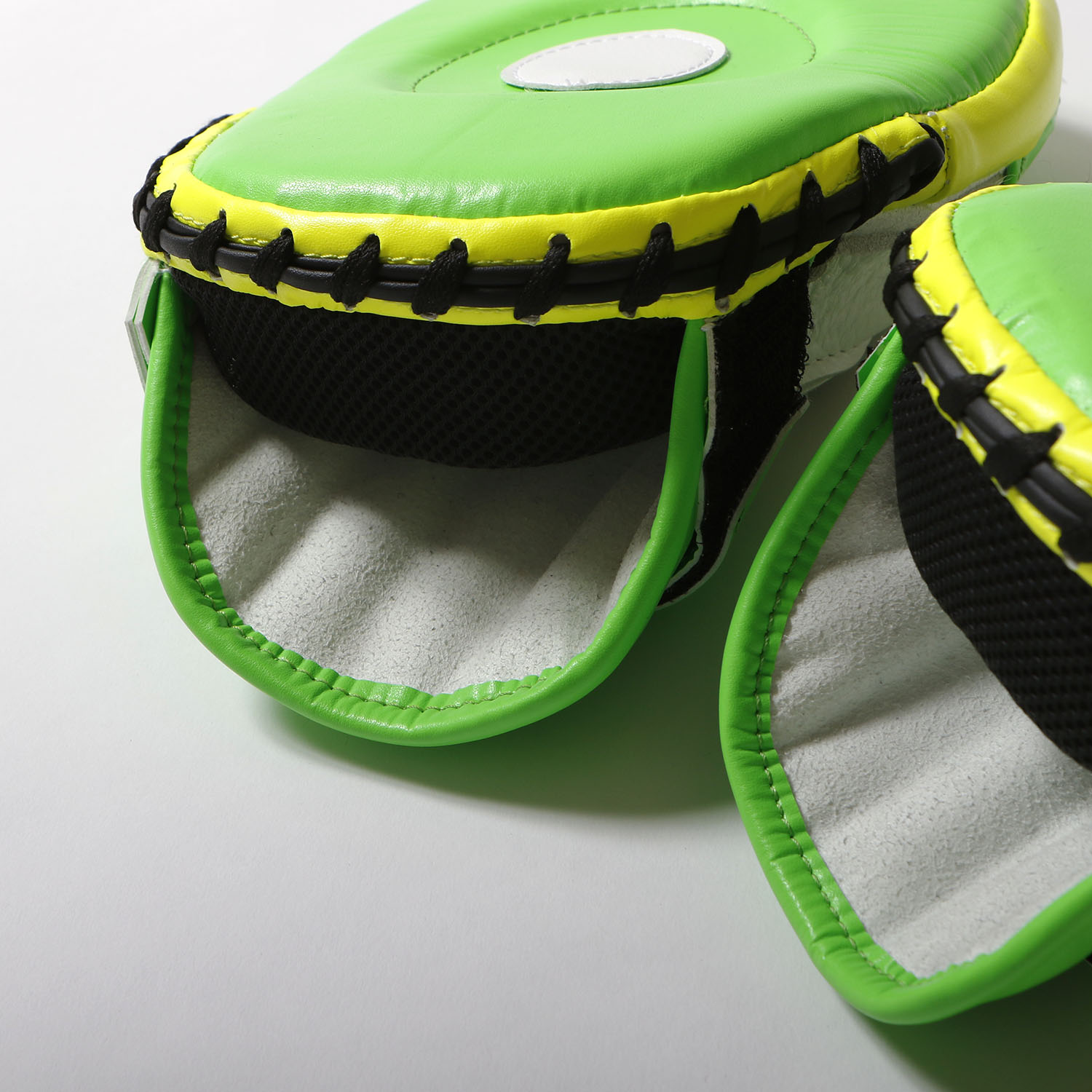 ISAMI パンチングミット イエロー/グリーン パンチングミットNS