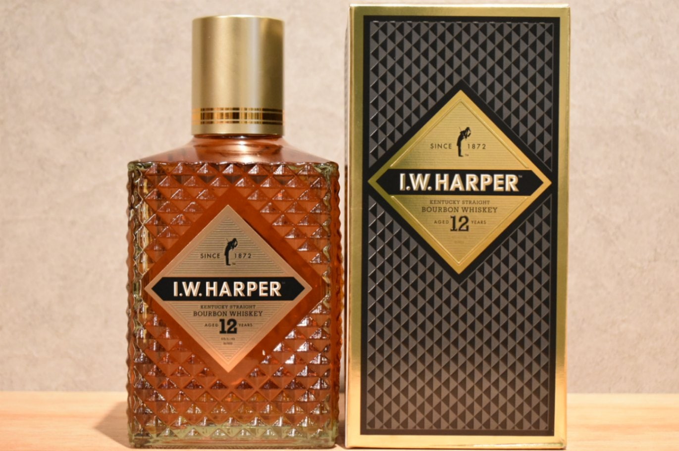 I.W.ハーパー 12年 正規品 43.0% 750ml｜こみや酒店 ONLINE STORE