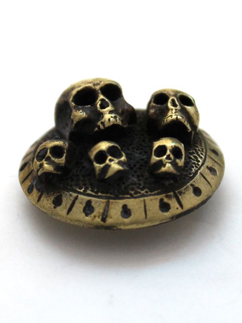 レザークラフト金具の真鍮製 / コンチョ / スカルファミリー / 27.5mm