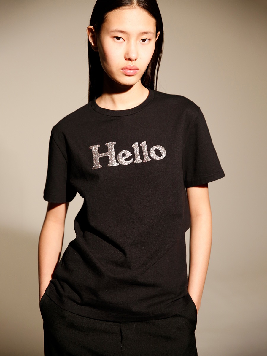 HELLO TEE PARIS＜BLACK＞ | CUT&SEWN | MADISONBLUE