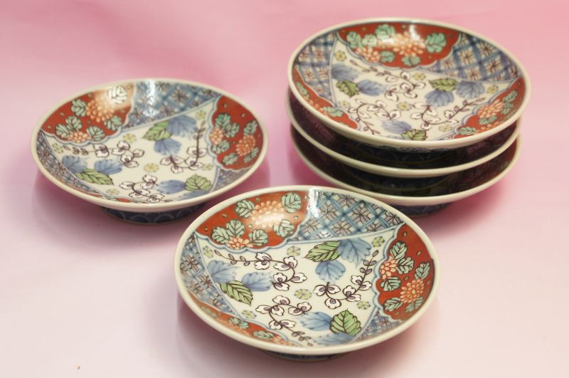 有田焼 5代 佐藤走波 66才 染錦辻が花文三寸お皿