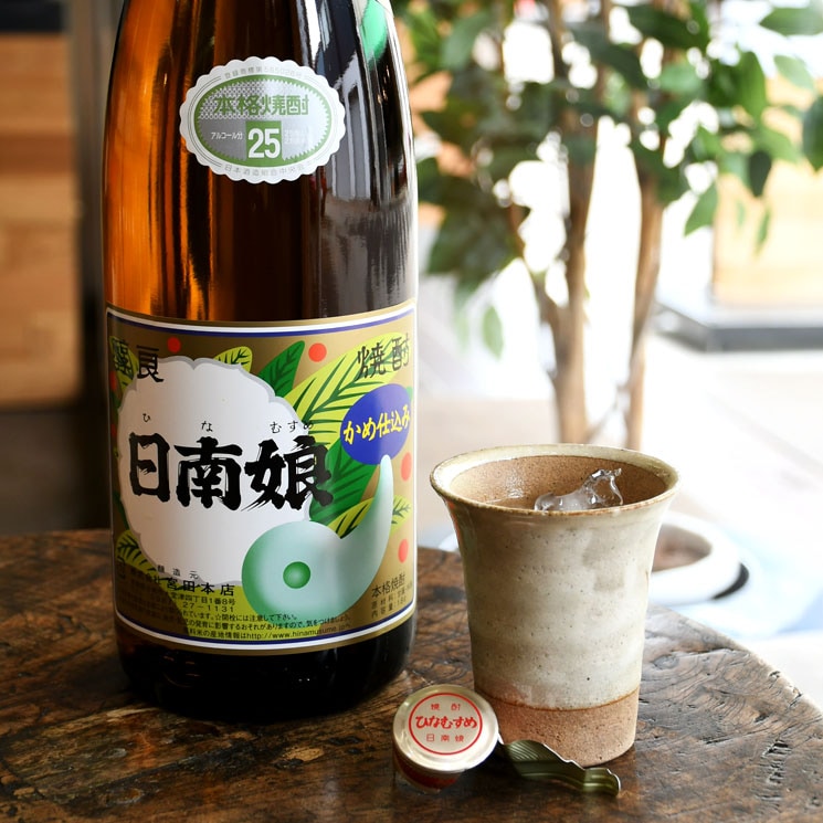 日南娘 七代目 芋焼酎 日南娘（ひなむすめ） 芋焼酎20° 1800ml 日本酒・焼酎の通販｜大和屋酒舗