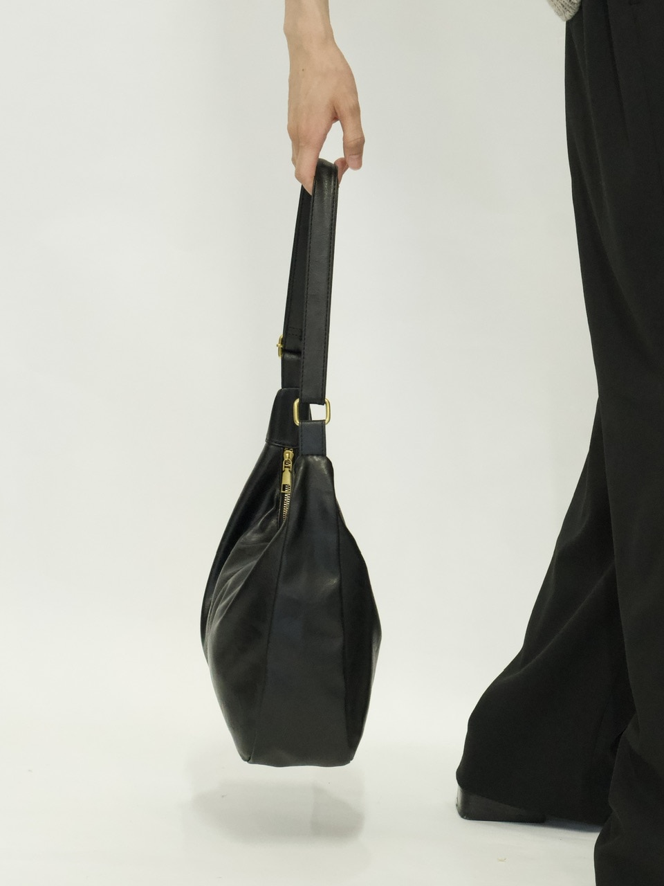 東京店WEB限定受注制【Chikashitsu +】vegan leather cross bag