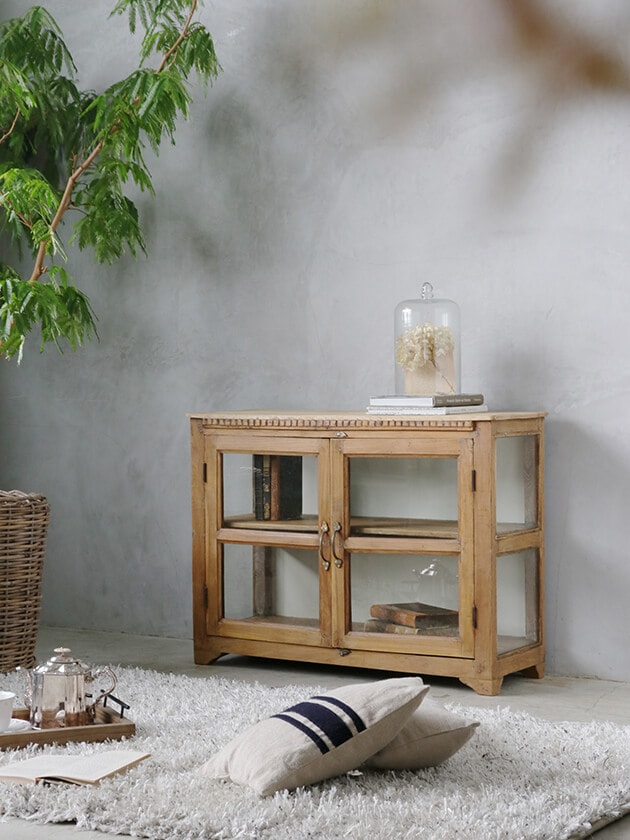 ビンテージ ウォールガラスキャビネット 剥離