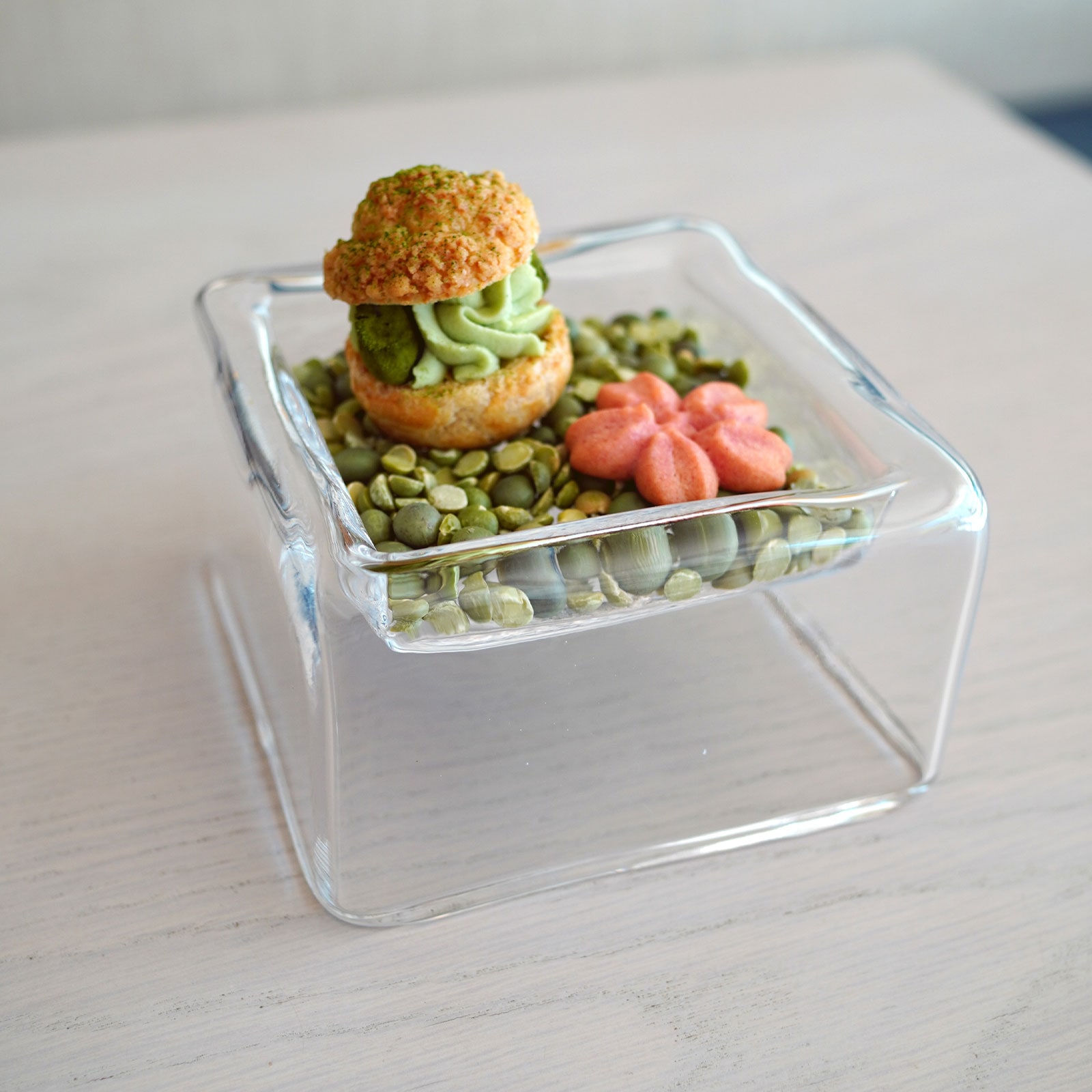 中国 花の形の皿 u6230912 中国 花の形の皿 u6230912 中国 花