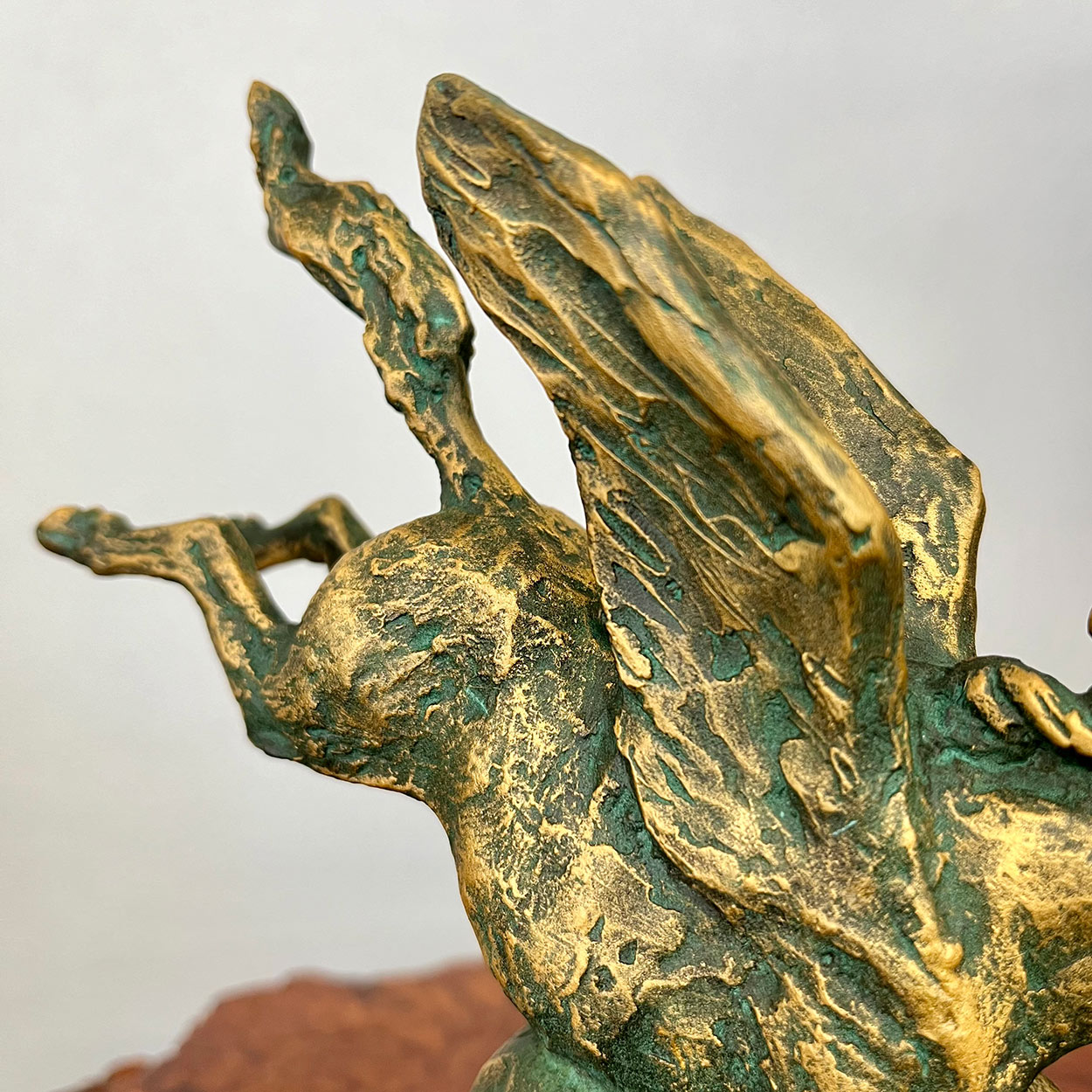 狗置物，真鍮製，工藝美術品，高29cm，重3500克。 狗置物，真鍮製，