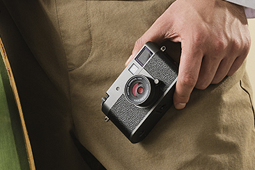 FUJIFILM X-HF1 チャコールシルバー | フジフイルムモール