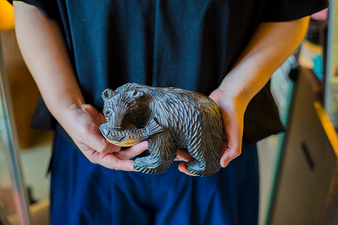 木彫り熊 ビンテージ 彫刻作品 誕生100周年「木彫りの熊」、ちょっと前