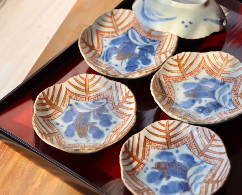 富山市の蔵の中に眠った⭐︎古伊万里⭐︎の買取‼️に自信があります